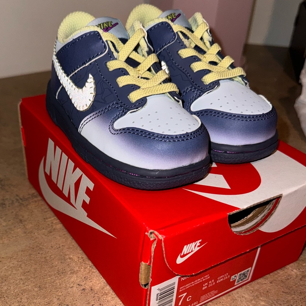 Brand New Nike Dunk Low BT - Picture 3 of 3